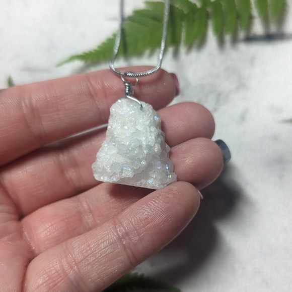 White agate druzy necklace - Picture 4 of 7